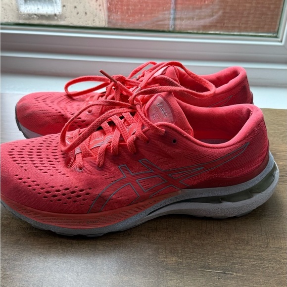 ASICS Gel-Kayano 28 Women's Running Shoes Size 10 Color Coral - Picture 3 of 7
